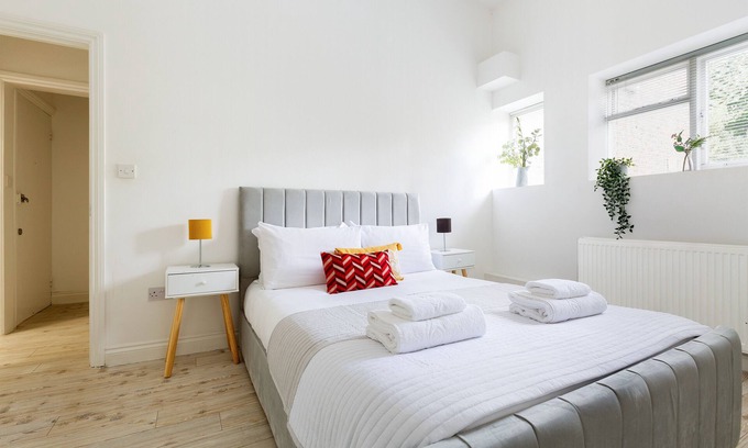 Queen's Park Apartment | Fantastic Flat-15 minutes into Central London