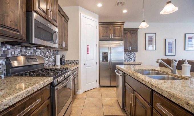 Washington House | Fantastic Getaway - 2 Heated Pools