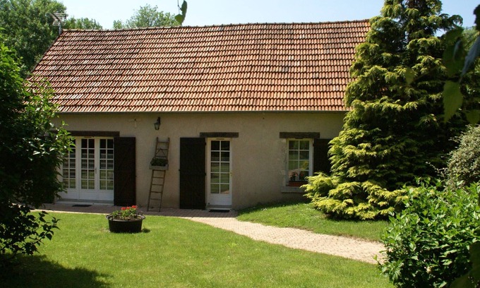 Saint-Ay House | Fantastic holiday home with large garden in cultural surroundings of Saint-Ay