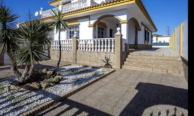 Sector S - Somormujo Villa | Fantastic house in Matalascañas with 2 floors, 3 bedrooms, large outdoor area