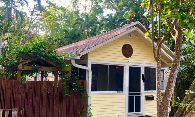 Riverside Park House | Fantastic location with huge tropical fenced yard