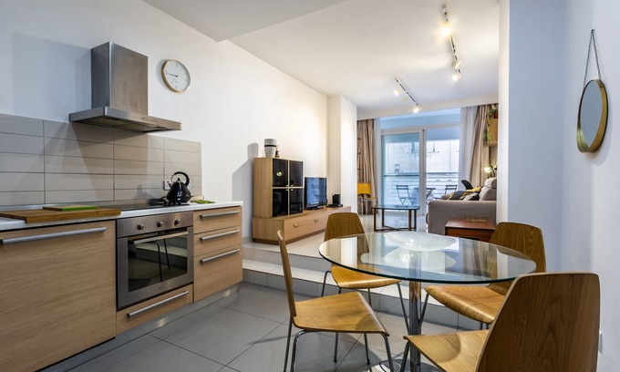 Sliema Apartment | Fantastic Location Sliema Apartment