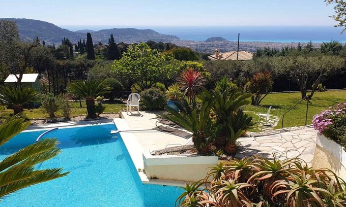 Gairaut Villa | Fantastic sea view villa in a quiet location