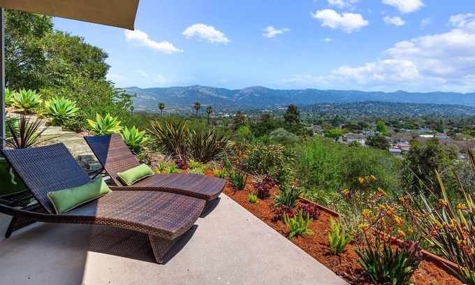 Westside House | Fantastic Views For Days with the Best Views!