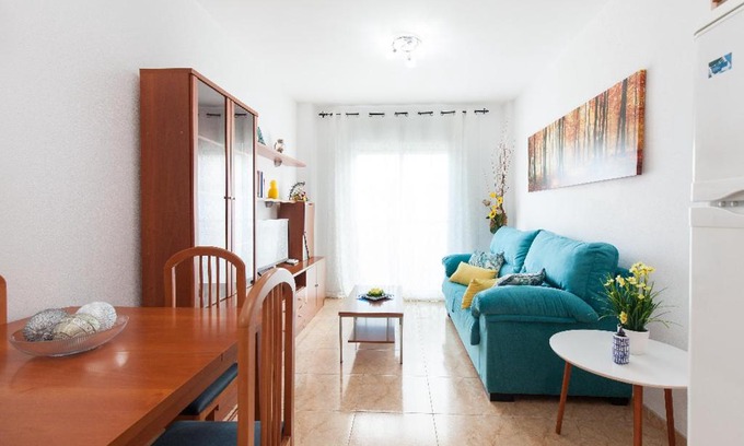 Roquetas de Mar Apartment | Fantastico apartamento en el centro de Roquetas, 300Mb Optic Fiber high speed internet, Smart tv