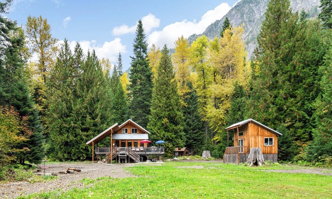 Leavenworth Cabin | Far and Away Cabin | 0 Bed, 1 Bath