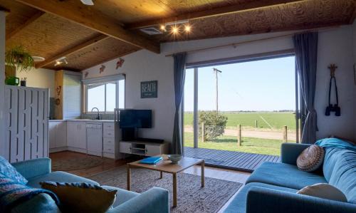 Venus Bay House | Far View - Pets, Linen, Wi-Fi, Netflix, Caravan