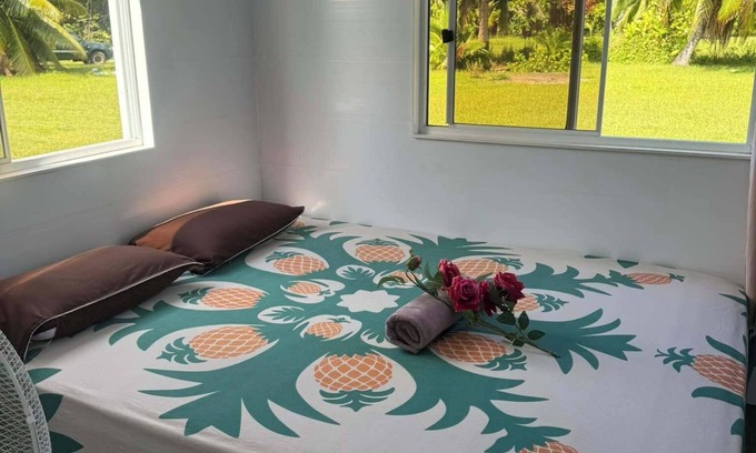Moorea-Maiao House | FARE HIRO BUNGALOW 1 SEASIDE