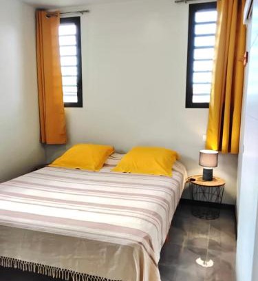 Pihaena House | Fare iti Moorea Sands cosy bungalow between sea and mountain on Moorea