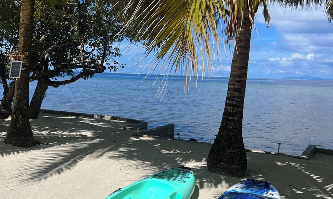 Teahupoo Cabin | Fare Mama Rota