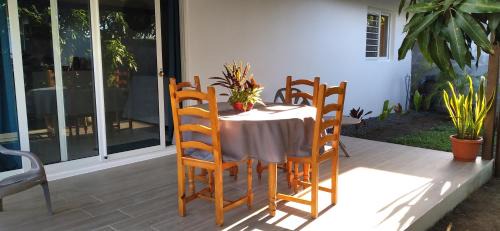 Punaauia House | Fare Onavai