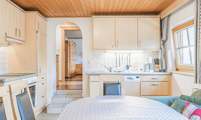 Feuring Apartment | Farm holiday home with balcony