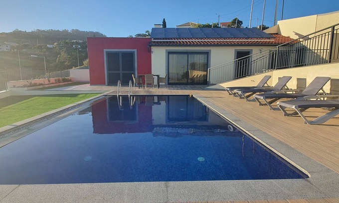 Estreito da Calheta House | farm house