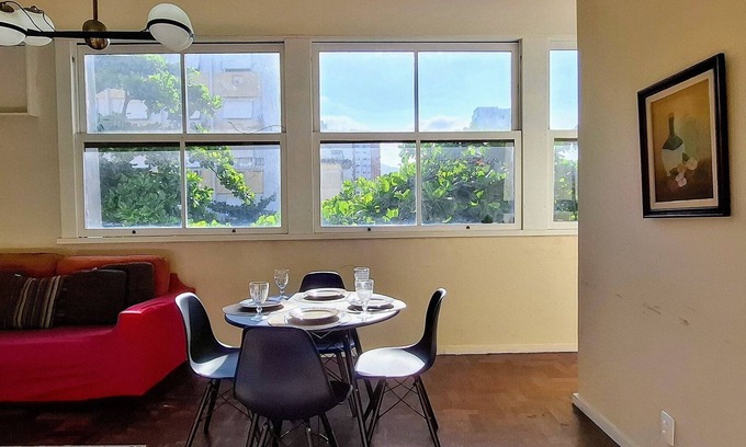 Ipanema Apartment | Farme Sunrise - 5 Guests, Beach and Charming!