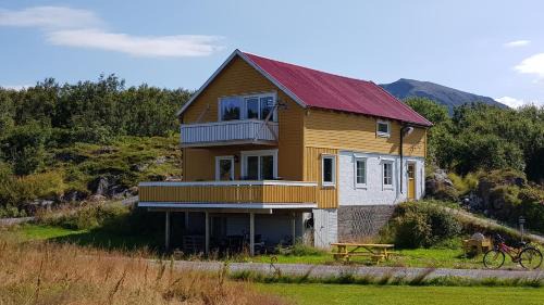 Laukvik Apartment | Farmer Apartment