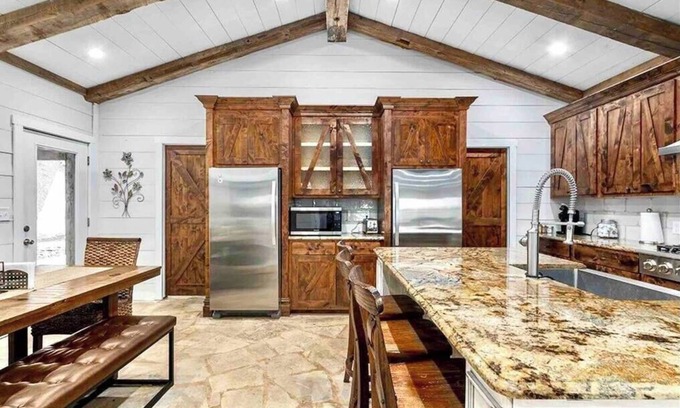 Fredericksburg Other | FarmHaus with Hot tub, Fire Pit & Vineyard Views