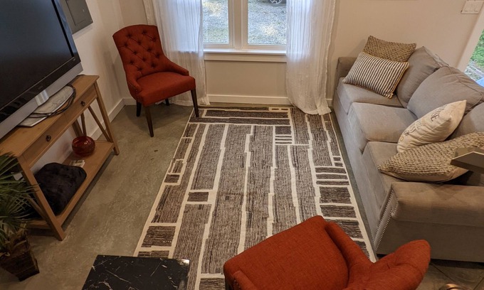 Grandview Other | Farmhouse Chic - 2 Bed, Luxe Finishes, huge yard