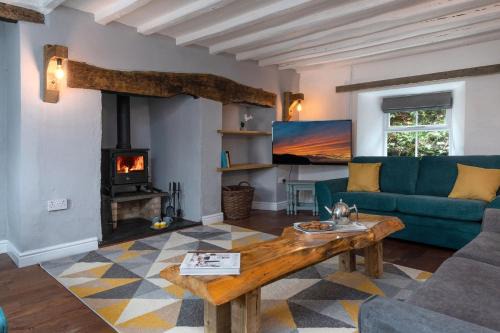 Bryn-crug House | Farmhouse - Dogs welcome - Near Tywyn