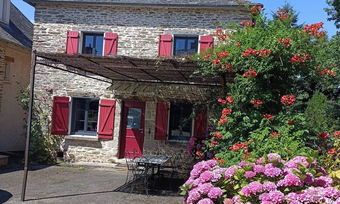 Venarsal House | Farmhouse on the heights of Brive, hiking and mushrooms
