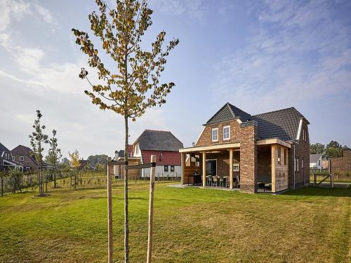 Roggel Villa | Farmhouse in Limburg with Sauna & BBQ