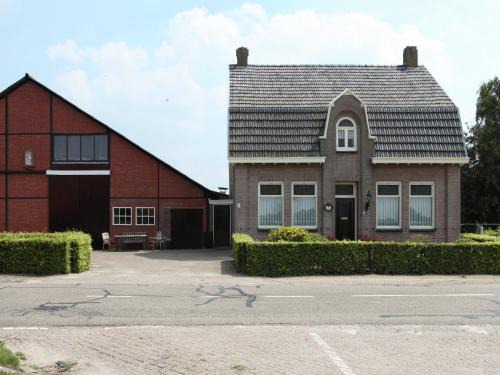 Ulicoten House | Farmhouse in Ulicoten near Forest Trails, cleaning included