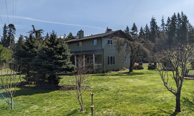 Vernonia Other | Farmhouse relaxation on the linear bike trail