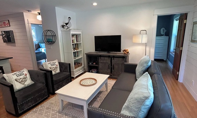 Poulsbo House | Farmstay in our guesthouse at Farmhouse Organics