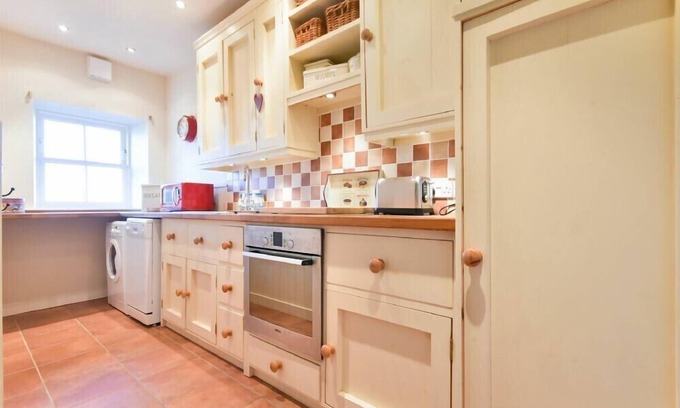 Seahouses Cottage | Farne View Cottage