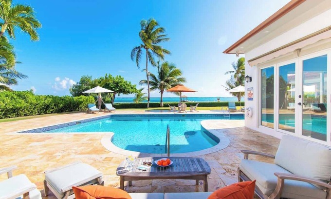 George Town House | Faroway Luxury Ocean & Beach Villa in South Sound