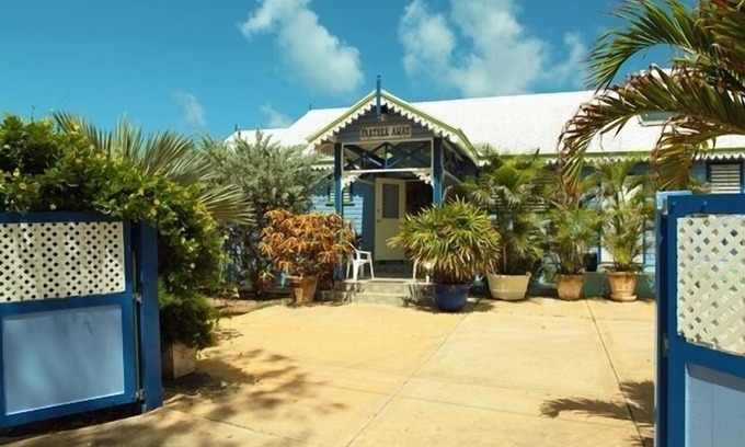 Whitehaven Cottage | Farther Away - A Cliff Top Cottage Overlooking Beautiful East Coast Beach