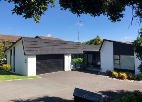 Hamilton Villa | Fashion,Bright and Spacious,Superior location
