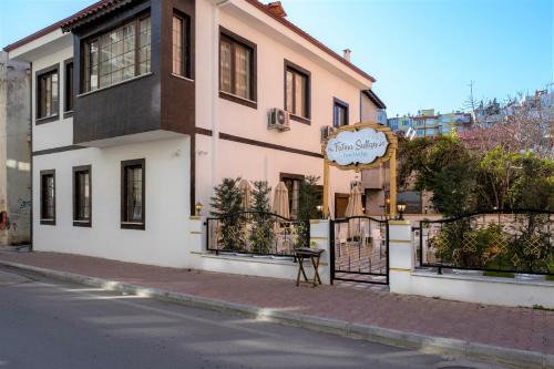 Kaleici Hotel | Fatma Sultan Oldtown Konak & Restaurant