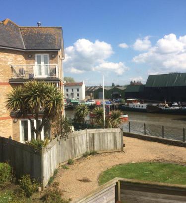 Faversham Bed & Breakfast | Faversham Creekside Bed and Breakfast