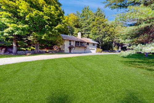 Jamaica House | Fawn Ledge
