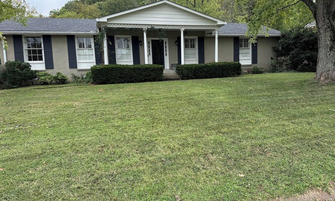 Bellevue House | Feel at Home in Music City
