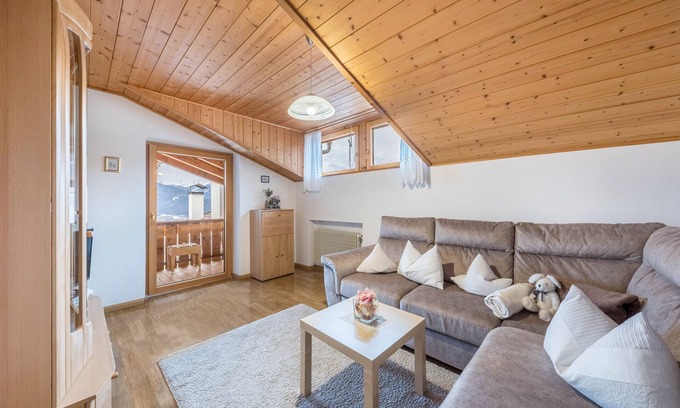 Verano Apartment | Feel-Good Holiday at Eichernhof Apartment Apfelblüte – Delicious Vital Breakfast and Dinner Available on Request