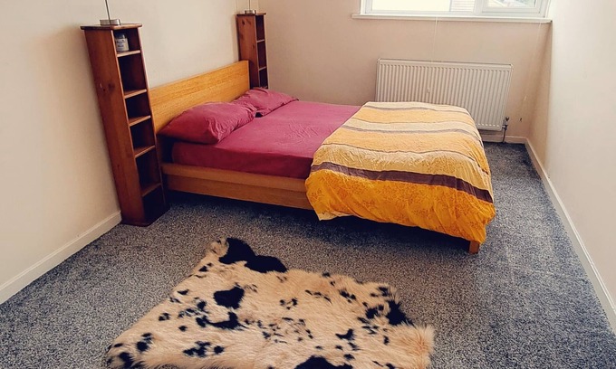 Bradford House | Female and Couple only Double Room