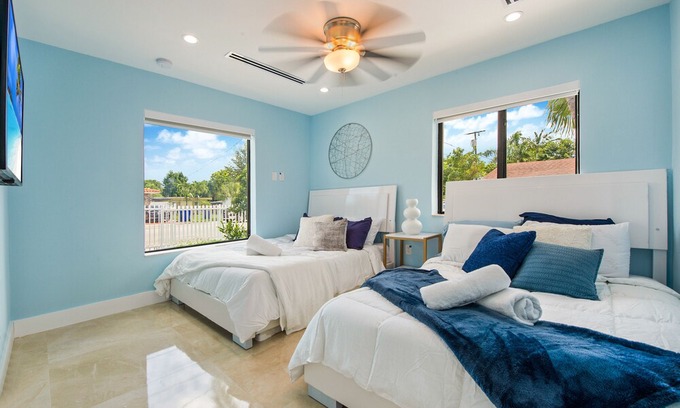 Coral Way Villa | Fendi Mansion│Pool│Central Miami │Piano│Pool table