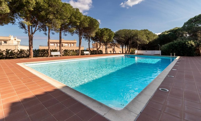 Leiria Apartment | Fener de Dalt 84 - Apartment with communal pool