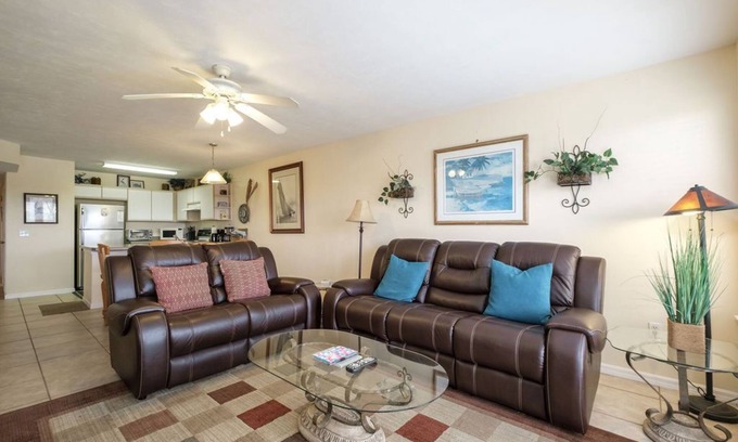 Cedar Key Condo | Fenimore Mill 8B Boat Parking, Pool, Hot Tub!