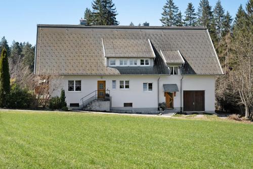 Sankt Georgen im Schwarzwald Apartment | Ferienwohnung Schartenschmiede