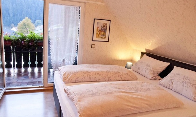 Bad Rippoldsau-Schapbach Apartment | Ferienwohnung Kerstin mit 60qm, 1 separates Schlafzimmer für maximal 4 Personen