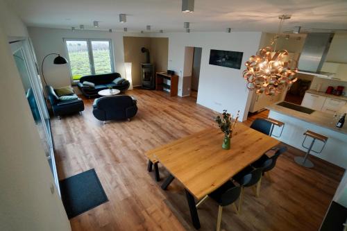 Neustadt-Hambach Apartment | Ferienhaus Rebenhof