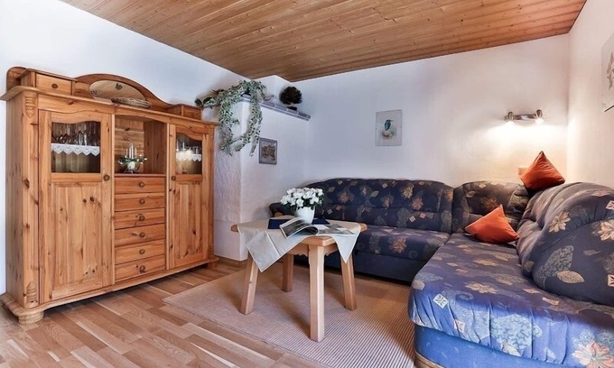 Ramsau House | Ferienwohnung Nr. 2, 1-2 Personen, 54 qm, Dusche/WC, Terrasse, TV, W-LAN, 1 Schlafzimmer, Erdgeschoss