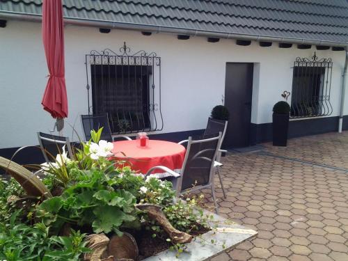 Oberhausen Apartment | Ferienhaus am Erlenbach