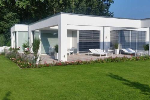 Lunne Villa | Ferienhaus am Lünner See