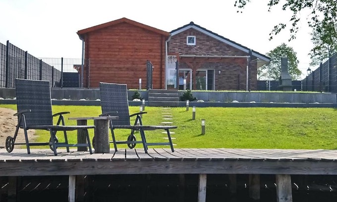 Barssel House | Ferienhaus am See mit Sauna und privatem Seezugang