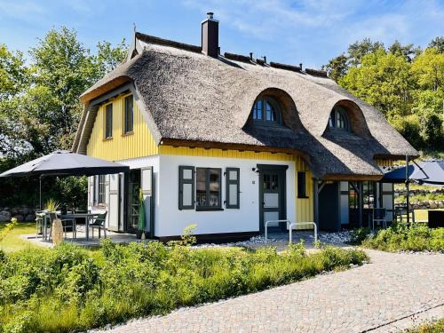 Putbus House | Ferienhaus Haus Kormoran 21 Feriendorf Klein Stresow Rügen by ruyastay