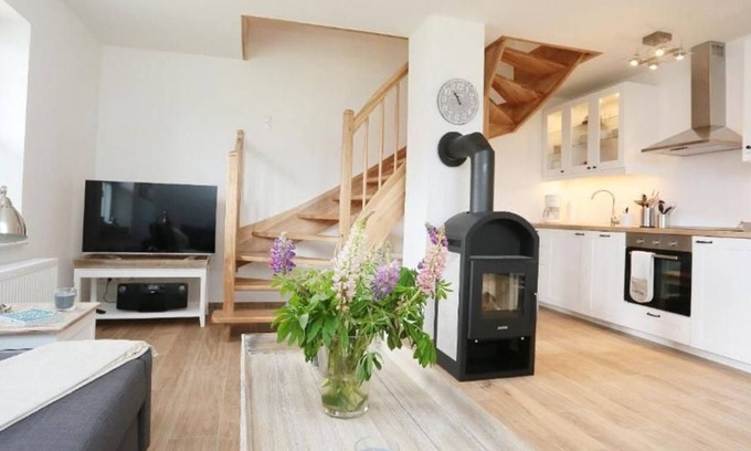 Altefaehr House | Ferienhaus Hofblick - Gut Gustowerhöfen in Altefähr auf Rügen