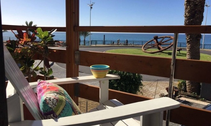 Calheta House | Ferienhaus in 1. Reihe zum Meer